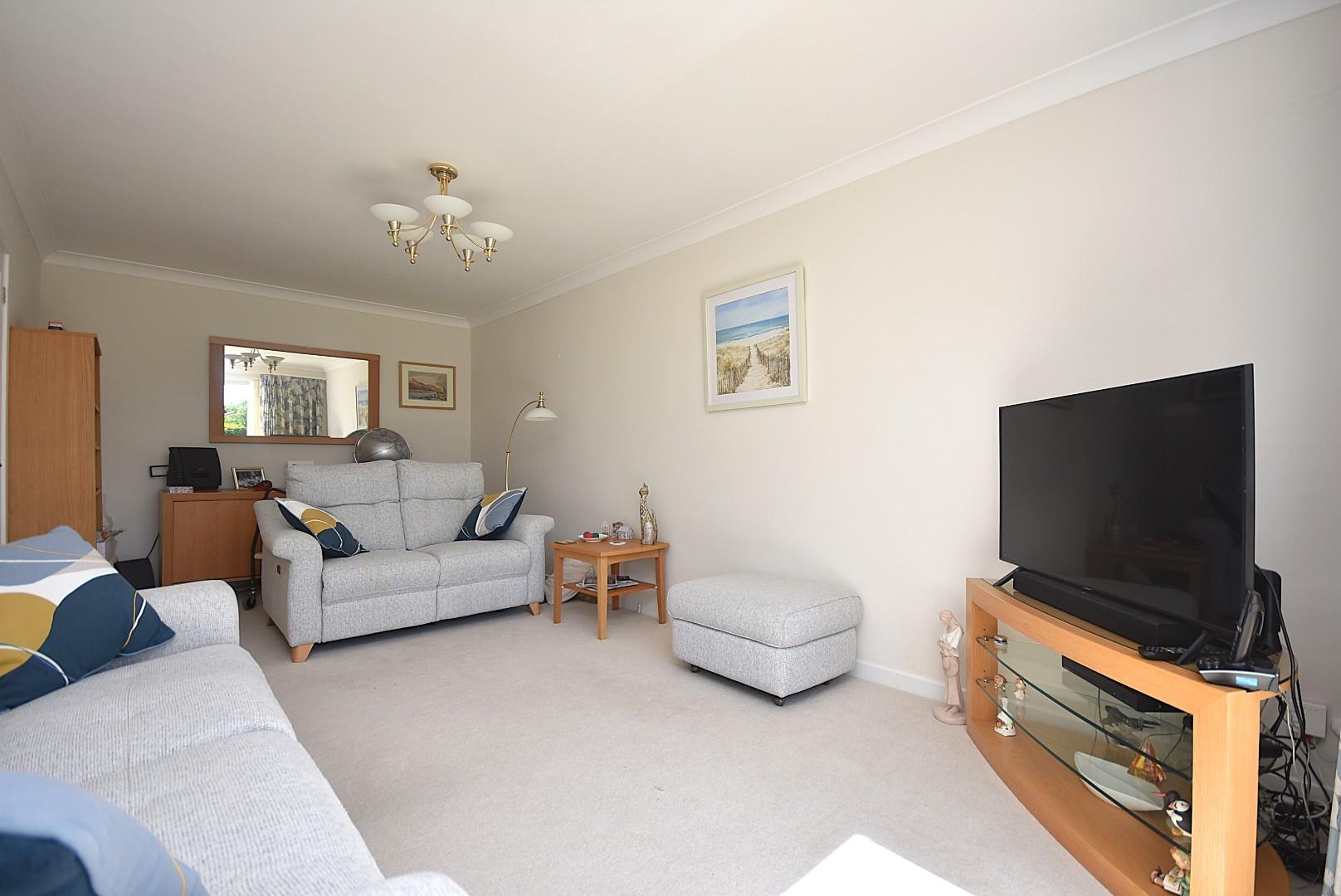 13 Wye Close, Barry, CF62 7TF